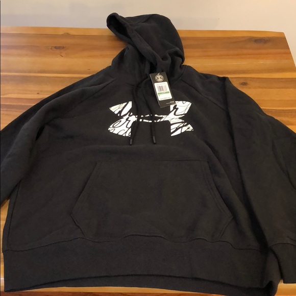 under armour women's black sweatshirt